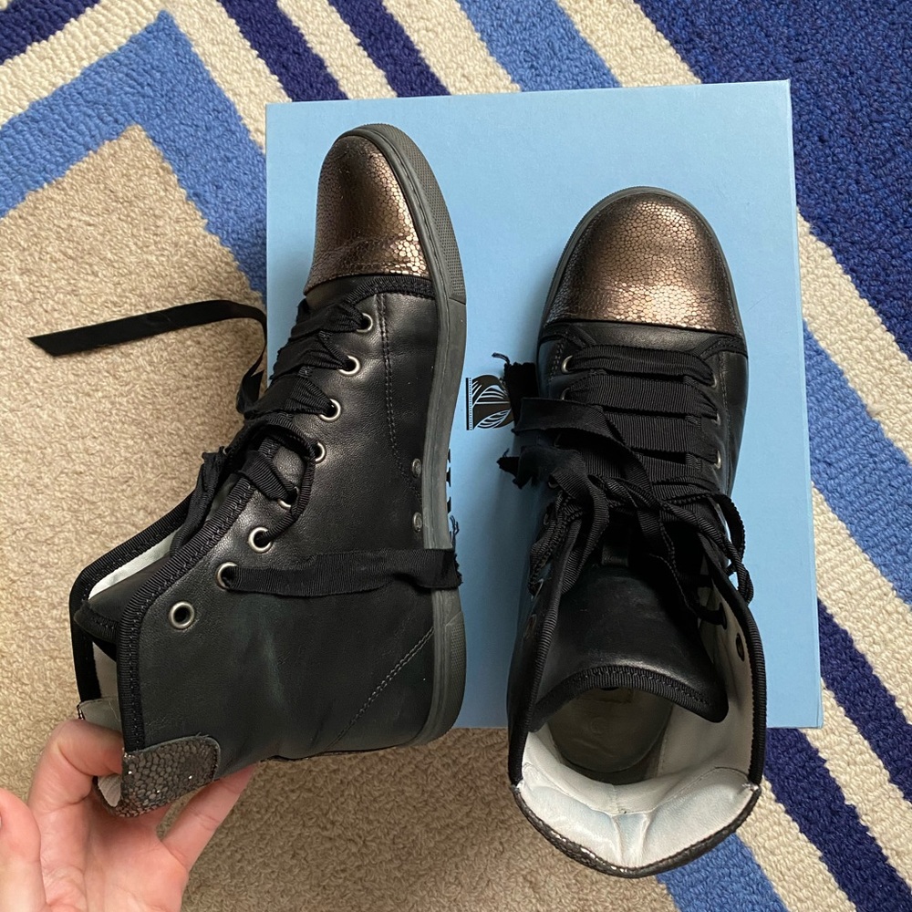 Lanvin Womens High Top Sneakers